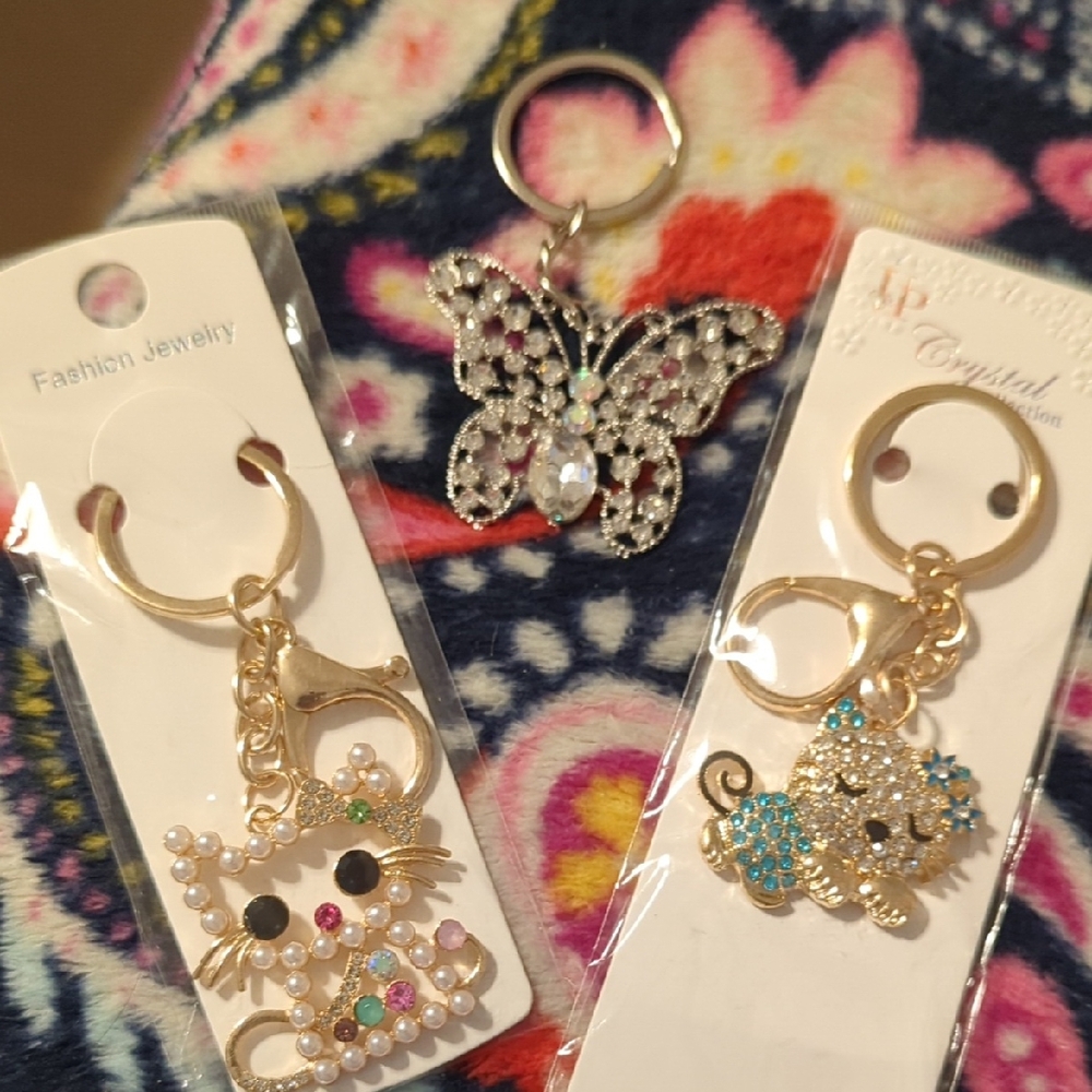 Fashion Jewelry Silver Butterfly and 2 Gold Cat Key Holder Set